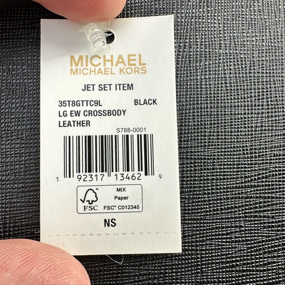 Michael Kors Jet Set Black Leather Crossbody Bag - Picture 6 of 12